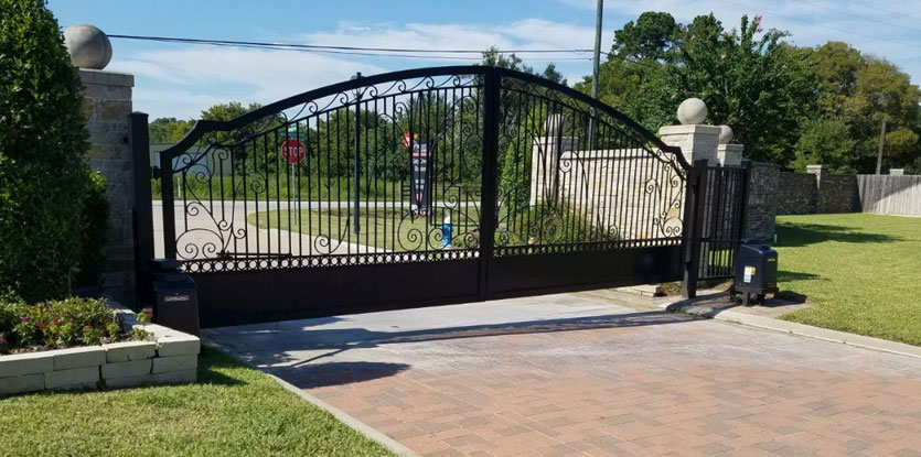Automatic Driveway Gate Repair in Greenacres, FL