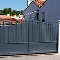 Modern Aluminum Gates Replacement in Country Walk, FL