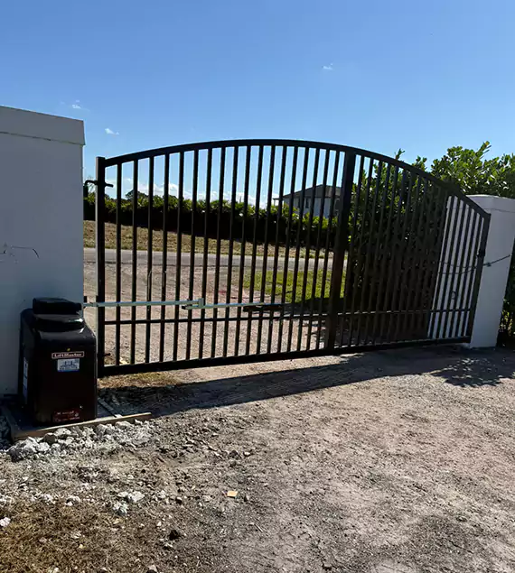 24/7 Emergency Gate Repair Service
