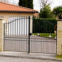 Electric Folding Gate Repair in Canyon Country